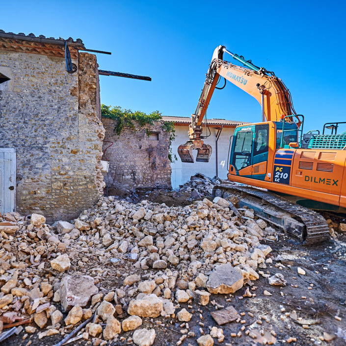 Rekonstrukce Château ESCOT pokračuje i v podzimních měsících