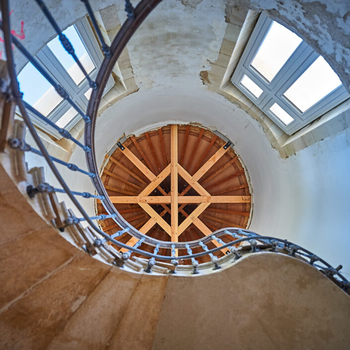 Rekonstrukce Château ESCOT pokračuje i v podzimních měsících